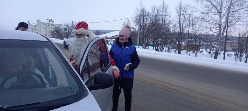 «Имин һәм хәерле юллар сезгә», дип теләде Кыш бабай шоферларга (+фото)