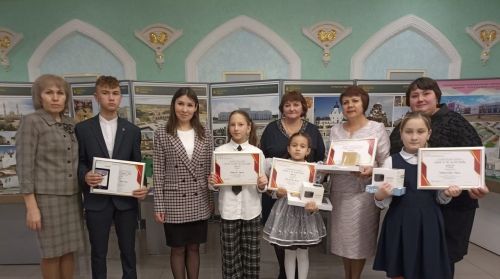 Балтач укучылары Казан Кремлендә бүләкләнде (фото)