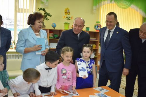 Балтач сабыйлары кунаклар кабул итте (бик күп фото)