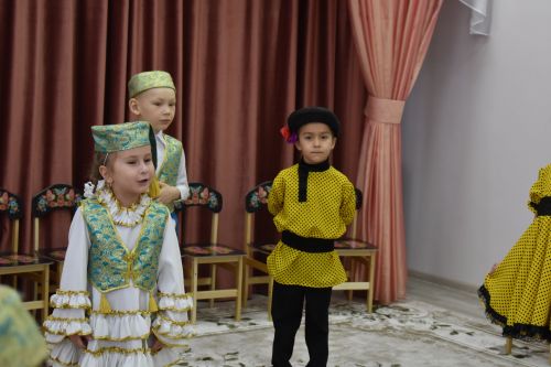 Балтач сабыйлары кунаклар кабул итте (бик күп фото)