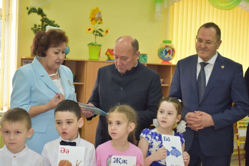 Балтач сабыйлары кунаклар кабул итте (бик күп фото)