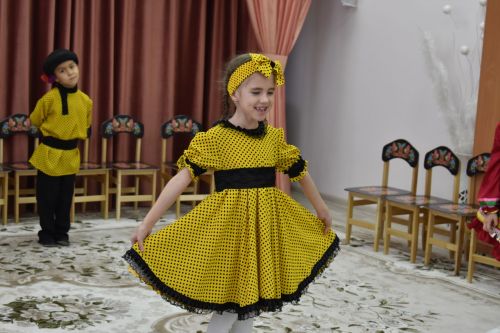 Балтач сабыйлары кунаклар кабул итте (бик күп фото)