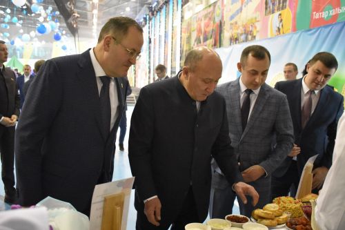 Марат Әхмәтов: «Укучыларның хезмәте бәяләнергә тиеш»