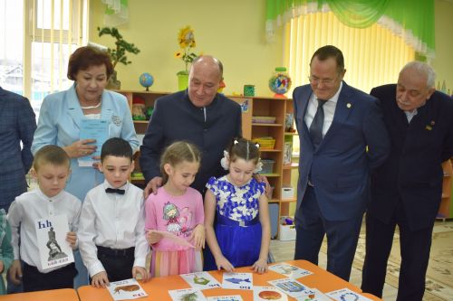 Балтач сабыйлары кунаклар кабул итте (бик күп фото)