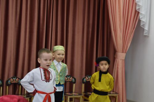 Балтач сабыйлары кунаклар кабул итте (бик күп фото)