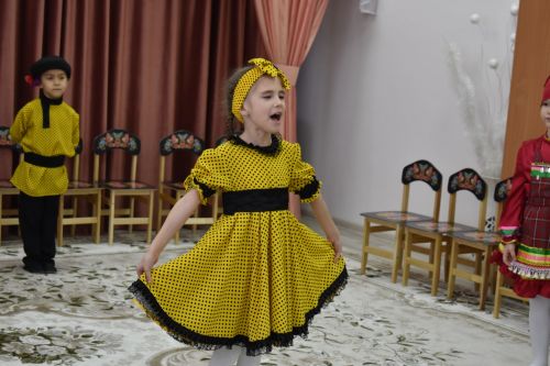 Балтач сабыйлары кунаклар кабул итте (бик күп фото)