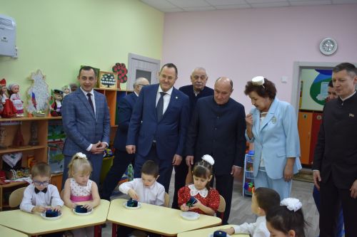 Балтач сабыйлары кунаклар кабул итте (бик күп фото)