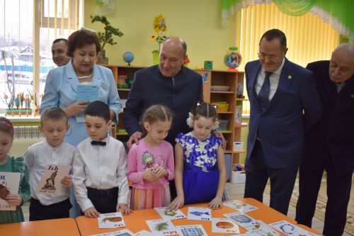 Балтач сабыйлары кунаклар кабул итте (бик күп фото)