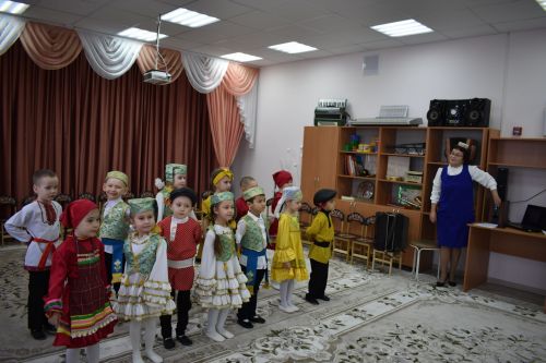 Балтач сабыйлары кунаклар кабул итте (бик күп фото)