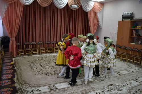 Балтач сабыйлары кунаклар кабул итте (бик күп фото)