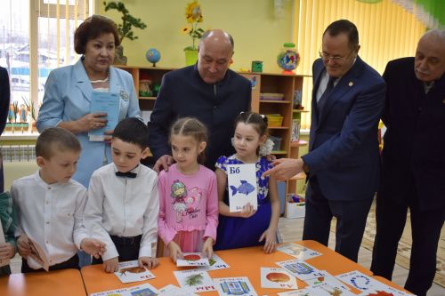Балтач сабыйлары кунаклар кабул итте (бик күп фото)
