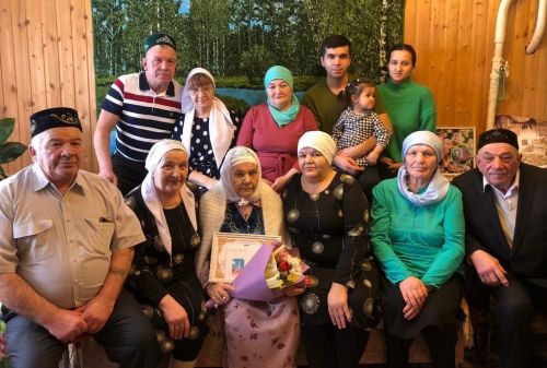 Мәрхәбә Вахитовага 95 яшь тулды (фото, видео)