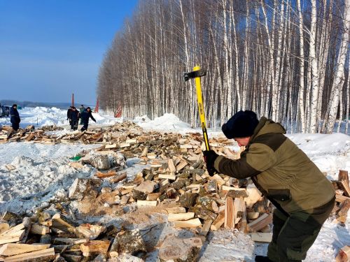 Мобилизацияләнгән райондашларның гаиләләренә ярдәм күрсәтү дәвам итә (фото)