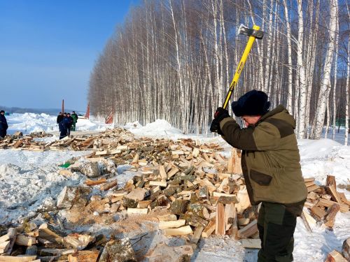 Мобилизацияләнгән райондашларның гаиләләренә ярдәм күрсәтү дәвам итә (фото)