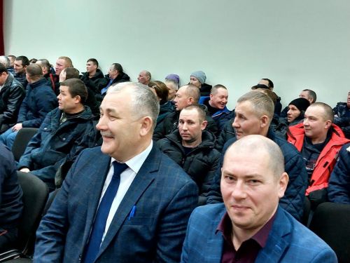 «Дуслык»та хисап җыелышы бара (+фото)