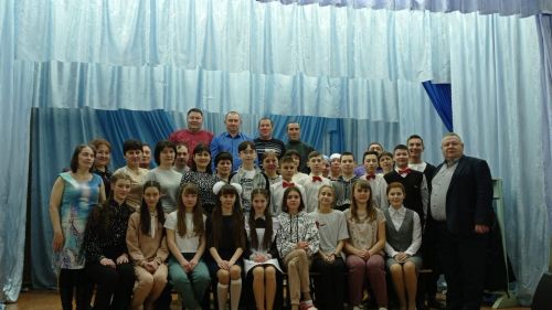 Айзиләнең пьесасын әтисе укыгын мәктәптә сәхнәләштергәннәр (фото)