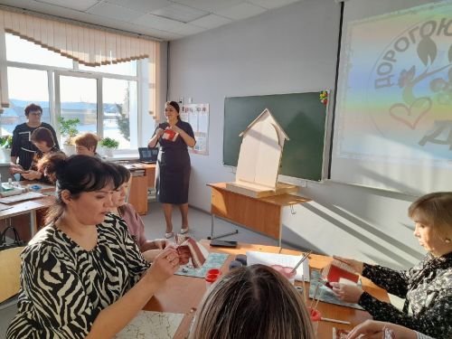 Нөнәгәрдә мөмкинлекләре чикле балаларны укыту-тәрбия эшчәнлеге буенча тәҗрибә уртаклаштылар (фото)