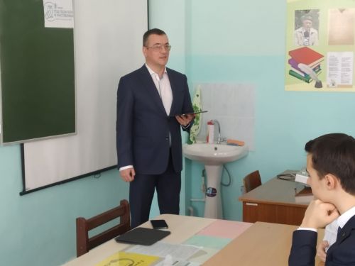 Балтач мәктәбенә Казаннан яңа укытучы килгән? (фото)