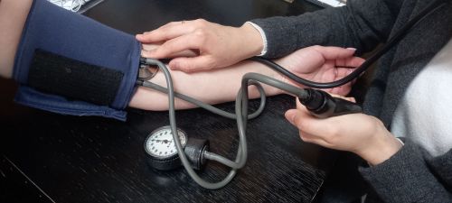 Инсульт булганда вакыт бик әһәмиятле роль уйный