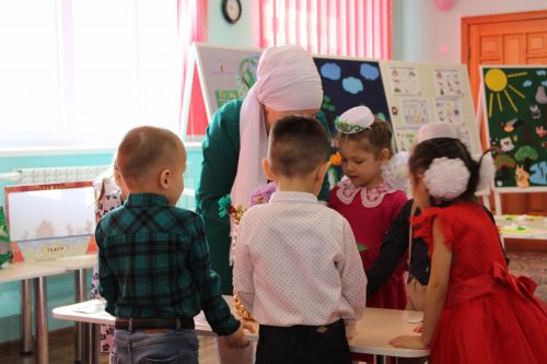 Карадуган балалар бакчасында узган  республика семинарыннан фоторепортаж