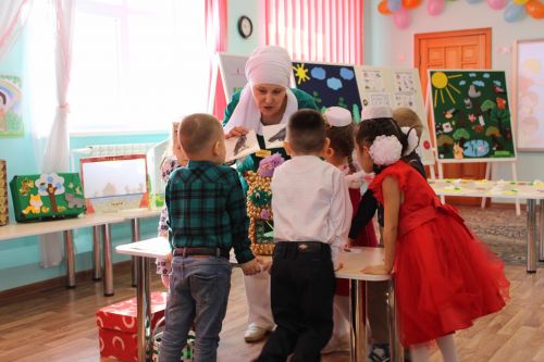 Карадуган балалар бакчасында узган  республика семинарыннан фоторепортаж