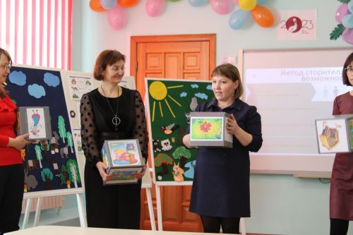 Карадуган балалар бакчасында узган  республика семинарыннан фоторепортаж