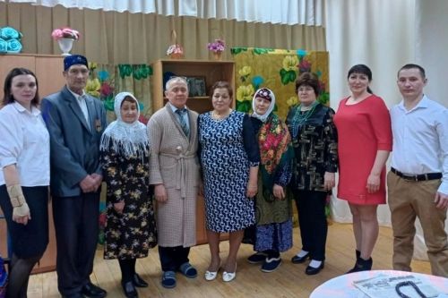 Түнтәрлеләр кемне өйләндергән?