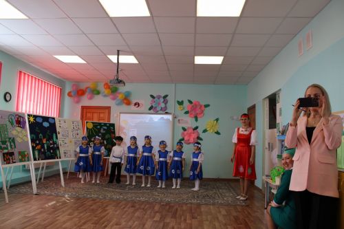 Карадуган балалар бакчасында узган  республика семинарыннан фоторепортаж