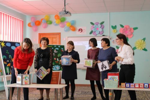 Карадуган балалар бакчасында узган  республика семинарыннан фоторепортаж