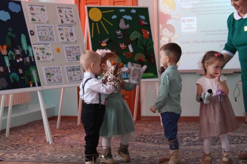 Карадуган балалар бакчасында узган  республика семинарыннан фоторепортаж