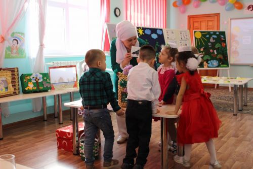 Карадуган балалар бакчасында узган  республика семинарыннан фоторепортаж