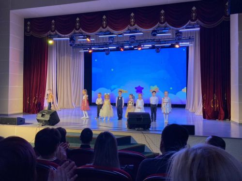 Бүген бистәнең 2нче номерлы балалар бакчасы концерт куйды