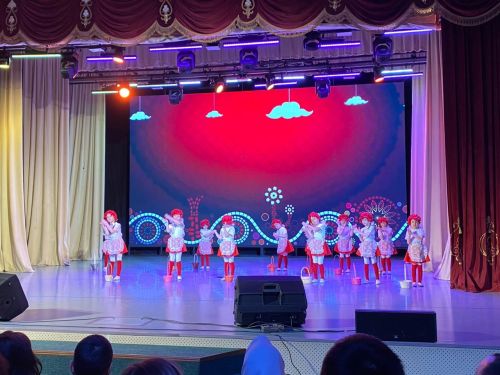 Бүген бистәнең 2нче номерлы балалар бакчасы концерт куйды