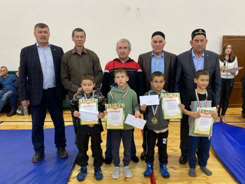 Фидаил Нури улы Шакиров истәлегенә көрәш буенча турнир узды (+фото)