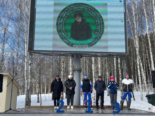 Махсус операция вакытында батырларча һәлак булган Галиев Илдар Ильнурович истәлегенә чаңгы узышлары буенча эстафета узды (фото)