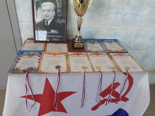 “Дулкын” йөзү бассейнында су асты флоты диңгезчеләре үзара көчләрен сынадылар (фото)