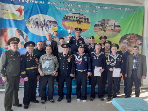 “Дулкын” йөзү бассейнында су асты флоты диңгезчеләре үзара көчләрен сынадылар (фото)