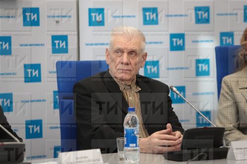 Нуриәхмәт Сафин: «Әти була торып әтисез үстем мин...»