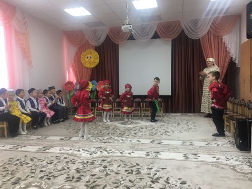 «Каенкай» бакчасы ут күршеләрне кабул итте (+фоторепортаж)