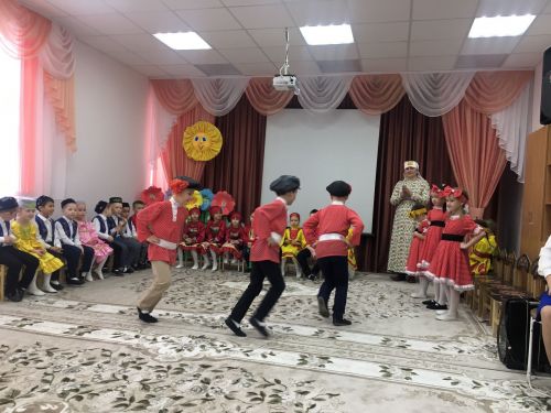 «Каенкай» бакчасы ут күршеләрне кабул итте (+фоторепортаж)