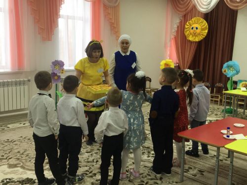 «Каенкай» бакчасы ут күршеләрне кабул итте (+фоторепортаж)