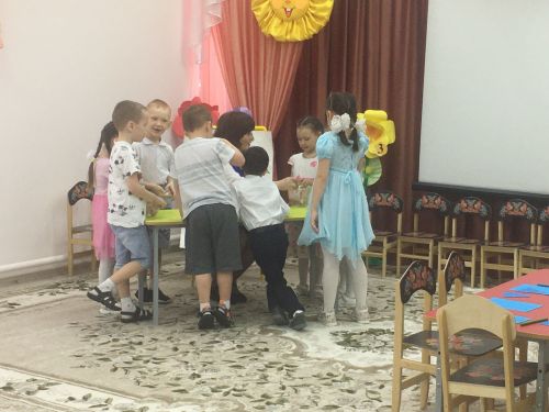 «Каенкай» бакчасы ут күршеләрне кабул итте (+фоторепортаж)