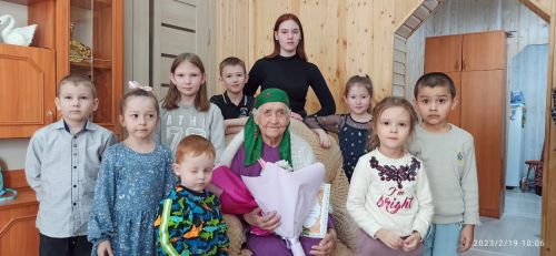 «Өч балам, 9 оныгым, 17 оныкчыгым миңа яшәргә көч бирә»