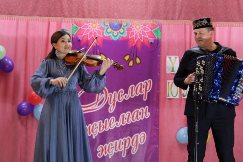 Гармун моңнарына скрипка да кушылды