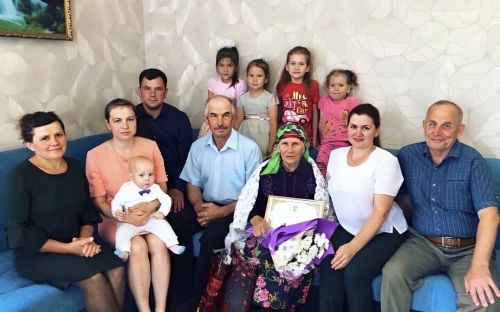 Ужано — улон понна,  улоно — семья понна