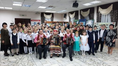 Ципьяын ӟечлэсьтонлы сӥзем концерт ортчиз