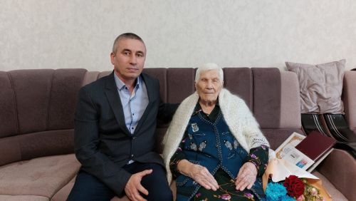 Покчи Лӧзя гуртын улӥсь Кушаева Екатерина Степановна бадӟым юбилейзэ пусйиз