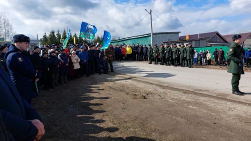 Балтач батыр улы белән хушлашты (фото, видео)