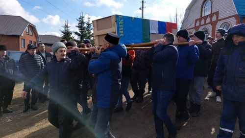 Балтач батыр улы белән хушлашты (фото, видео)