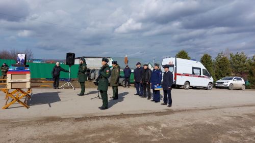 Балтач батыр улы белән хушлашты (фото, видео)